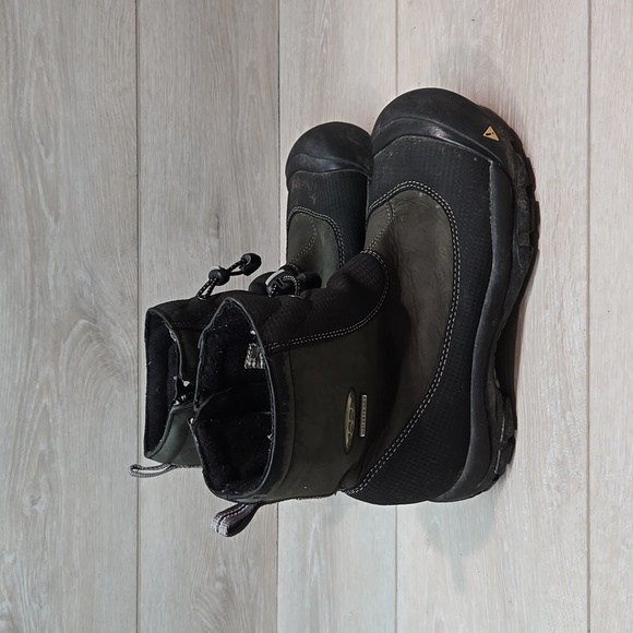 Keen Womens Vail Primaloft 200 gr insolation outsole Leather Boots shoes sz 6.5 - Picture 2 of 14